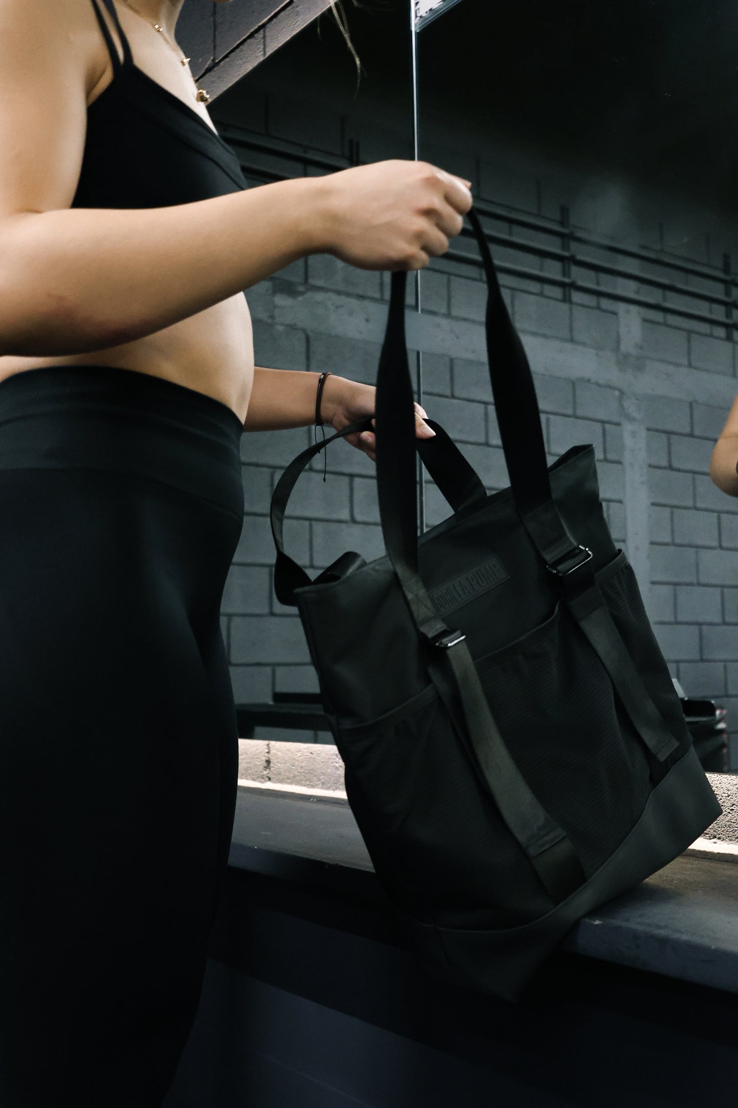 TOTE BAG GORILLA PUMP